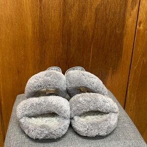 UGG Gray Shearling Logo Elastic Slide